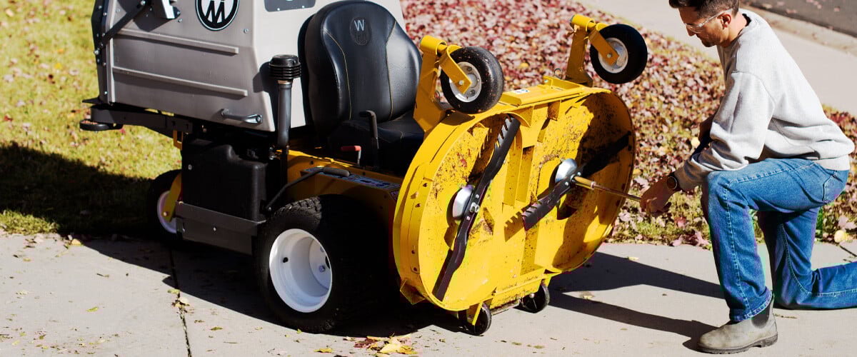 Walker Model C23i Commercial Riding Lawn Mower with 23HP Kohler engine