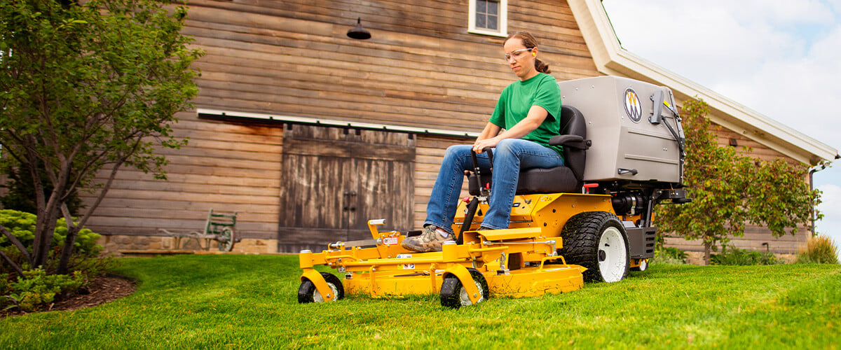 Walker Model C23i Commercial Riding Lawn Mower with 23HP Kohler engine